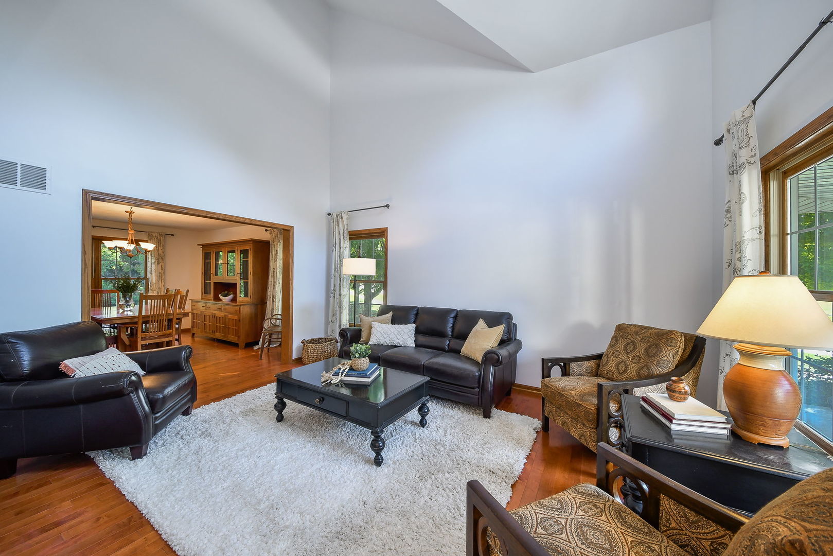 39W644 Harvey Square