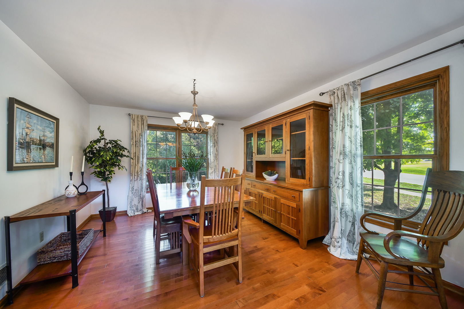 39W644 Harvey Square