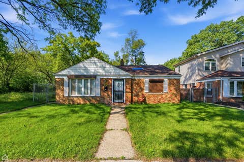 Photo of 10066 S Van Vlissingen Road, Chicago, IL 60617 (MLS # 12697594)