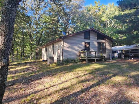 Photo of 10322 Mine 24 Road, Benton, IL 62812 (MLS # EB459671)