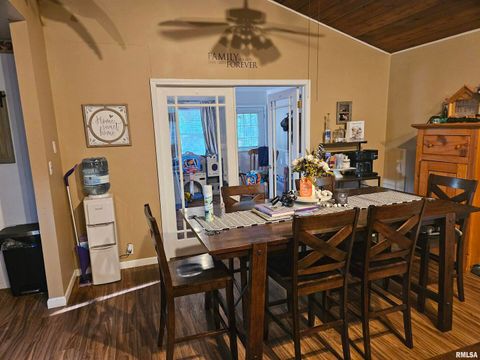 Tiny photo for 10322 Mine 24 Road, Benton, IL 62812 (MLS # EB459671)