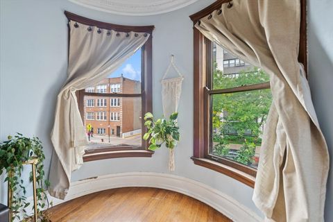 Tiny photo for 523 W Belmont Avenue #2E, Chicago, IL 60657 (MLS # 12438110)