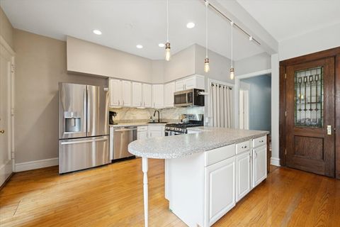 Tiny photo for 523 W Belmont Avenue #2E, Chicago, IL 60657 (MLS # 12438110)