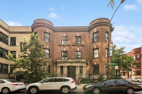 523 W Belmont Avenue 2E Chicago IL 60657