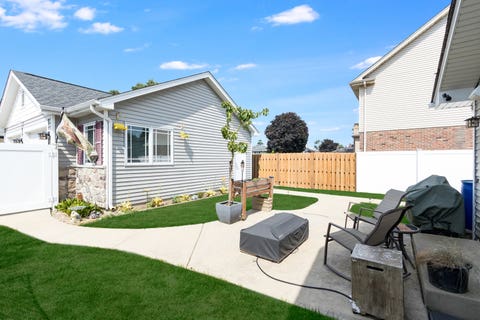 Tiny photo for 6116 W 94th Street, Oak Lawn, IL 60453 (MLS # 12712714)