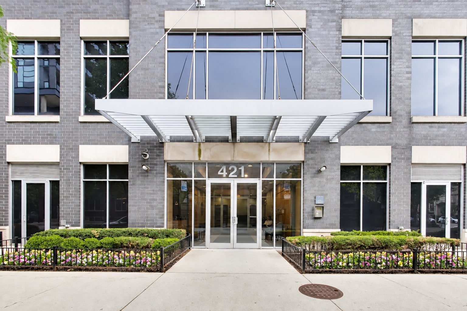 421 W HURON Street 908