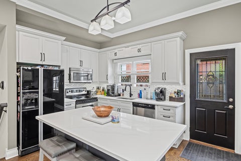 Tiny photo for 130 S Elm Tree Lane, Elmhurst, IL 60126 (MLS # 12677357)