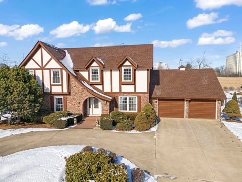 19W140 Avenue Chateaux Oak Brook IL 60523