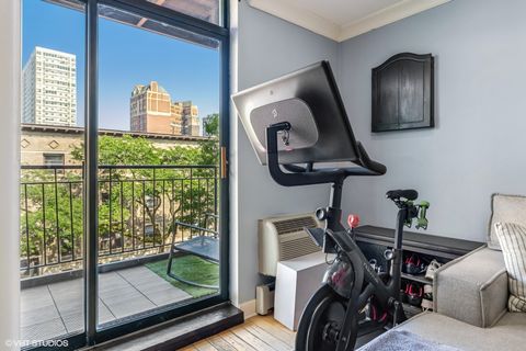 Tiny photo for 3900 N PINE GROVE Avenue #409, Chicago, IL 60613 (MLS # 12460388)