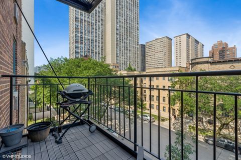 Tiny photo for 3900 N PINE GROVE Avenue #409, Chicago, IL 60613 (MLS # 12460388)