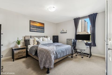 Tiny photo for 3900 N PINE GROVE Avenue #409, Chicago, IL 60613 (MLS # 12460388)