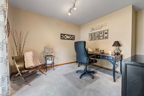 Tiny photo for 675 Red Maple Lane, Roselle, IL 60172 (MLS # 12471809)