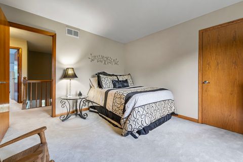 Tiny photo for 675 Red Maple Lane, Roselle, IL 60172 (MLS # 12471809)