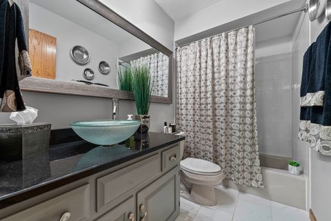 Tiny photo for 675 Red Maple Lane, Roselle, IL 60172 (MLS # 12471809)