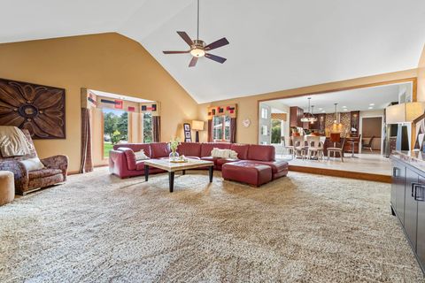 Tiny photo for 675 Red Maple Lane, Roselle, IL 60172 (MLS # 12471809)