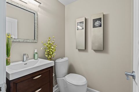 Tiny photo for 675 Red Maple Lane, Roselle, IL 60172 (MLS # 12471809)