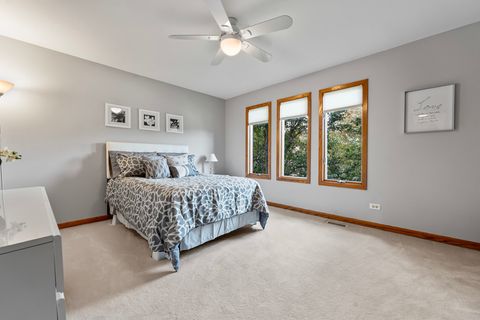 Tiny photo for 675 Red Maple Lane, Roselle, IL 60172 (MLS # 12471809)