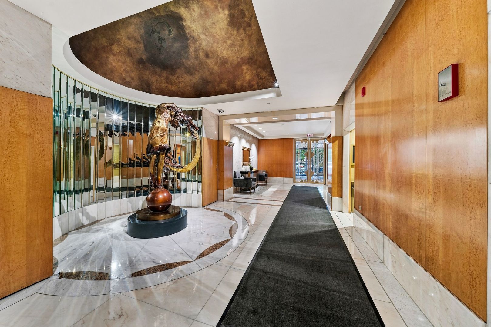 111 E Chestnut Street 30G