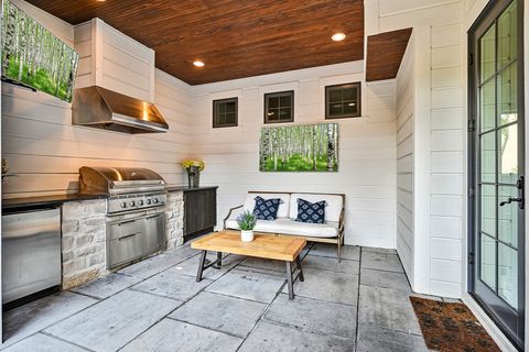 Tiny photo for 4736 Grand Avenue, Western Springs, IL 60558 (MLS # 12492032)