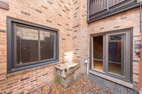 Tiny photo for 648 W Belden Avenue #B, Chicago, IL 60614 (MLS # 12511277)