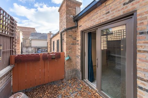 Tiny photo for 648 W Belden Avenue #B, Chicago, IL 60614 (MLS # 12511277)