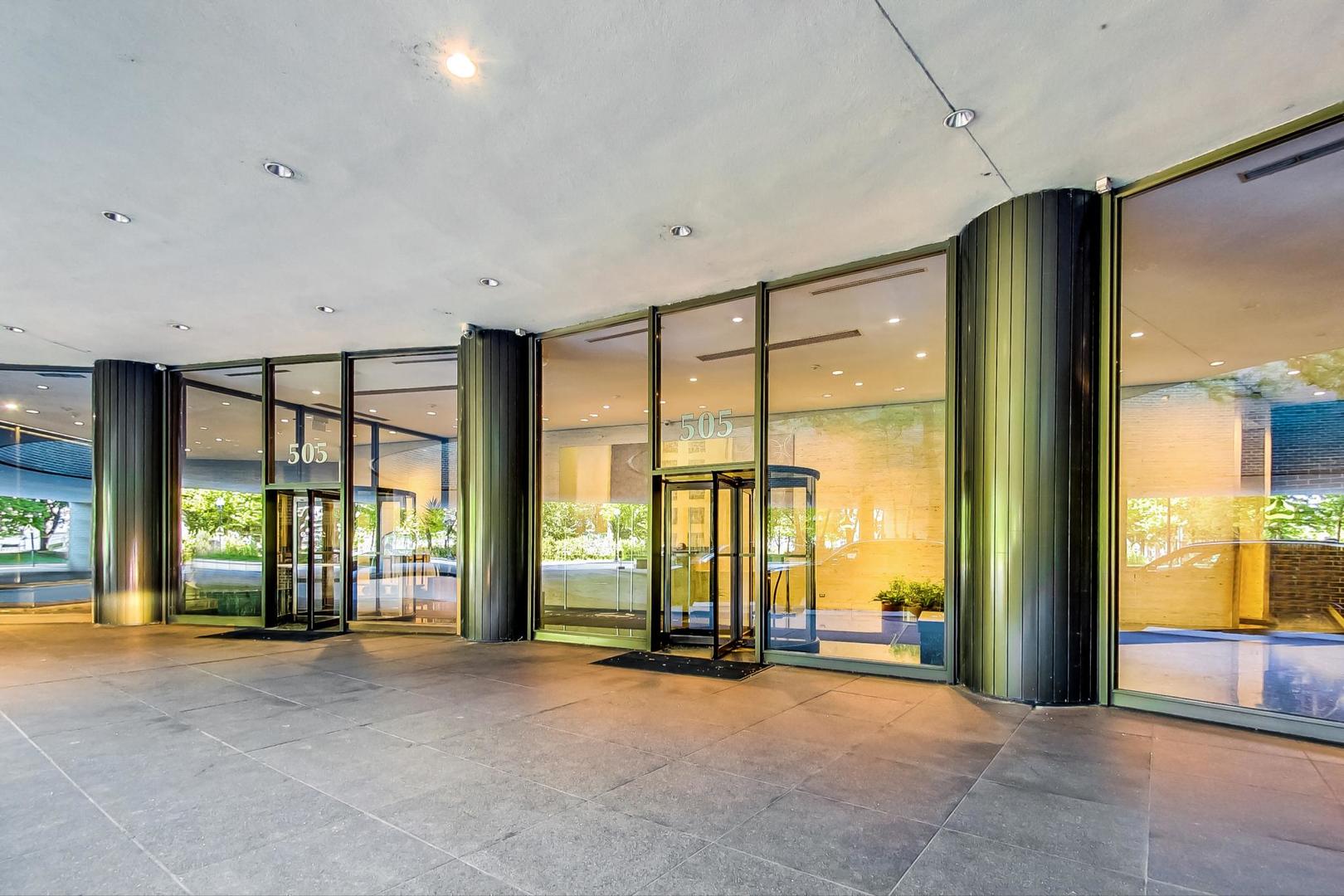 505 N LAKE SHORE Drive 5104-5