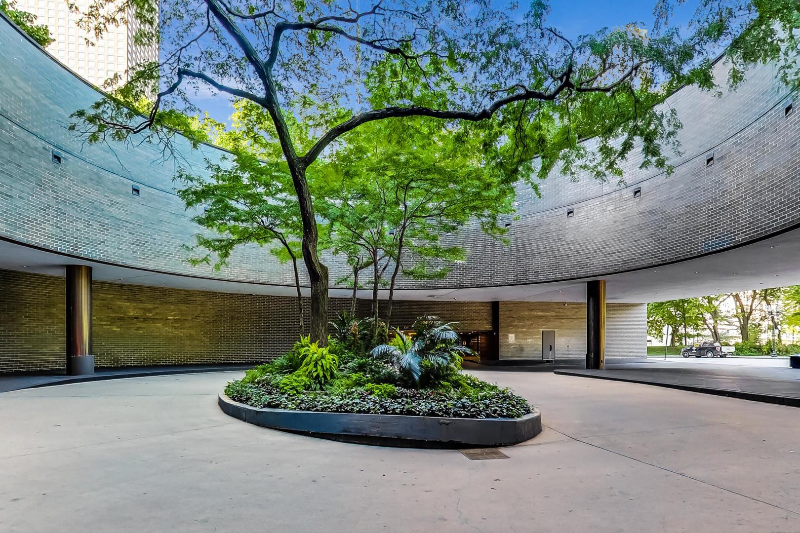 505 N LAKE SHORE Drive 5104-5