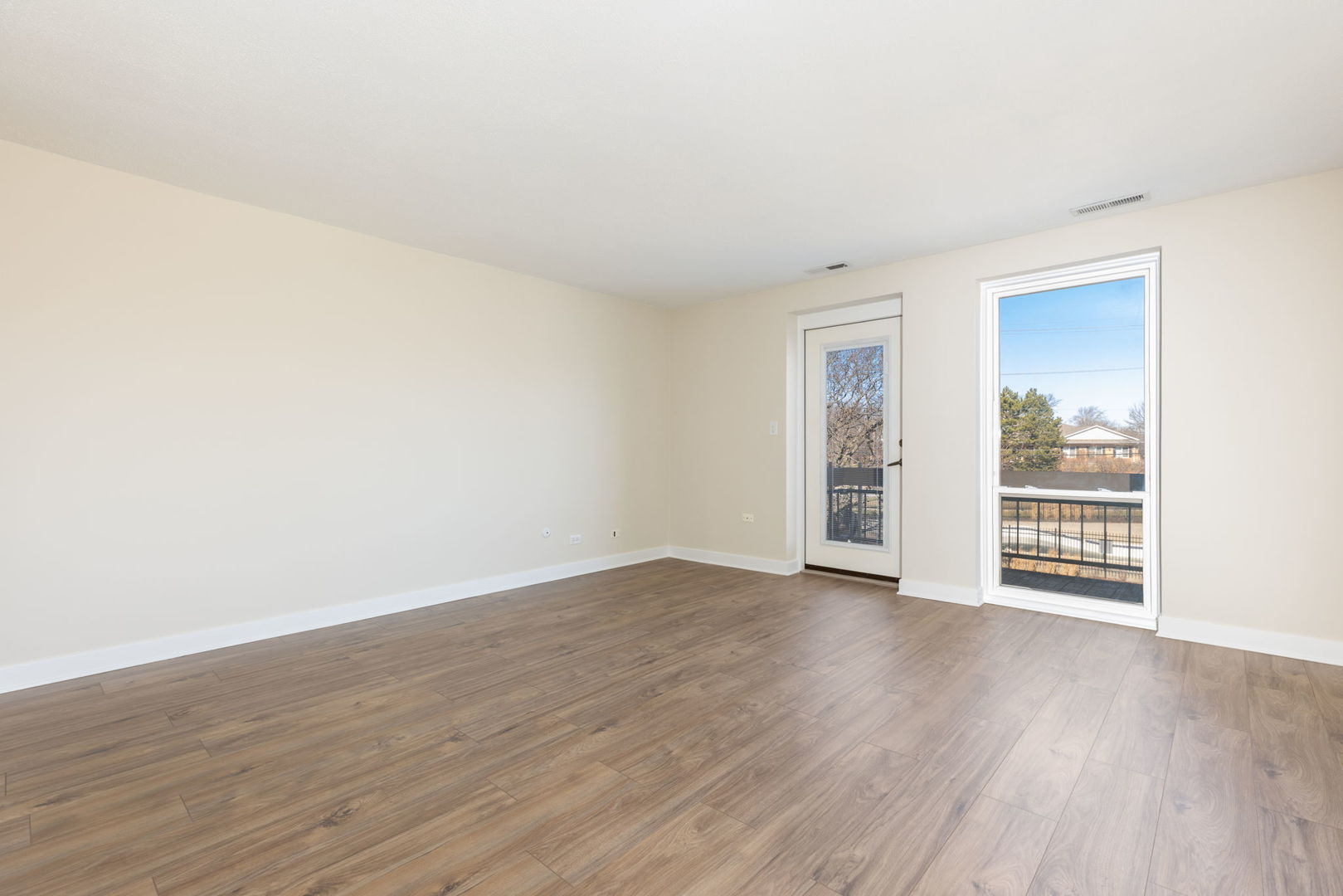 1501 Darien Lake Drive 201