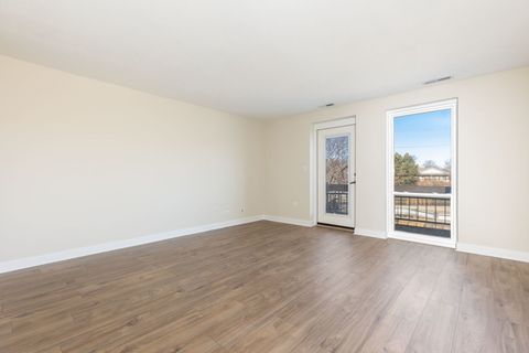 Tiny photo for 1501 Darien Lake Drive #201, Darien, IL 60561 (MLS # 12572946)