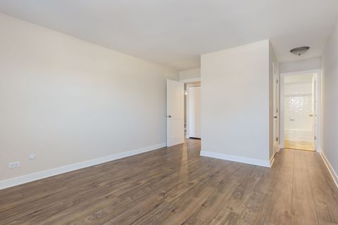 Tiny photo for 1501 Darien Lake Drive #201, Darien, IL 60561 (MLS # 12572946)