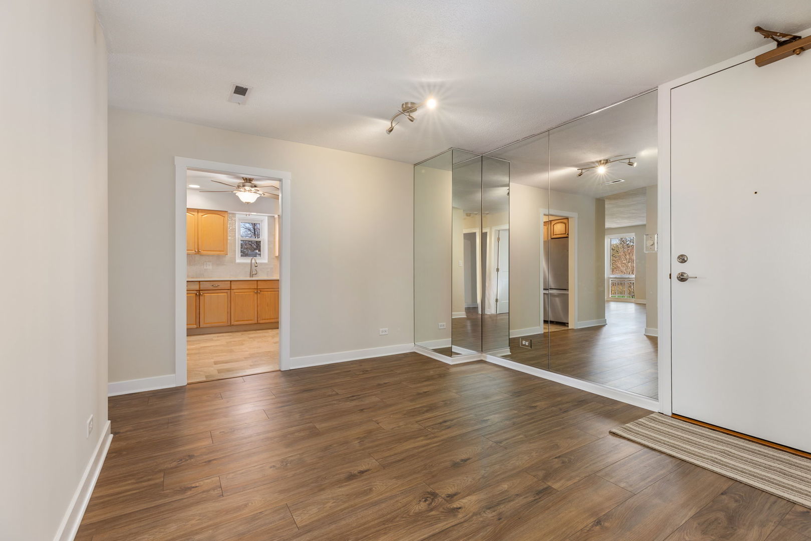 1501 Darien Lake Drive 201