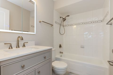 Tiny photo for 1501 Darien Lake Drive #201, Darien, IL 60561 (MLS # 12572946)