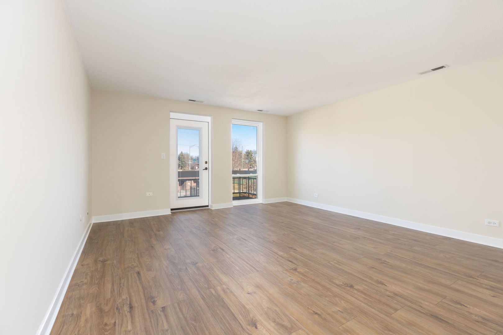 1501 Darien Lake Drive 201