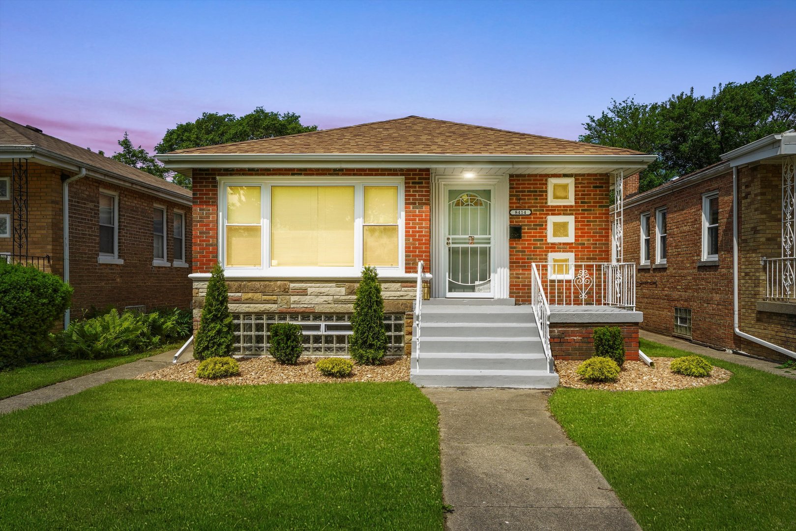 8414 S King Drive