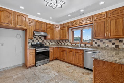 Tiny photo for 1046 S Main Street, Lombard, IL 60148 (MLS # 12741309)