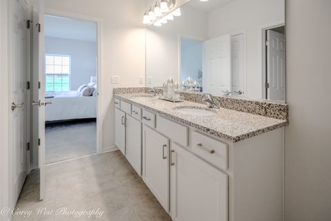 Tiny photo for 300 N Aspen Drive, Cortland, IL 60112 (MLS # 12656441)
