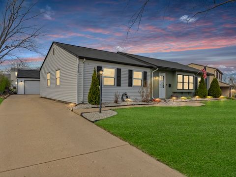 Tiny photo for 1320 Elm Drive, Schaumburg, IL 60194 (MLS # 12620998)