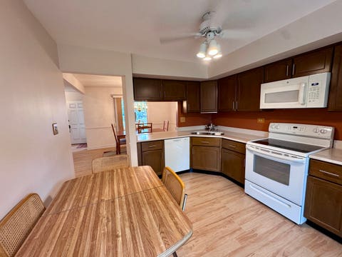 Tiny photo for 221 W Golfview Terrace, Palatine, IL 60067 (MLS # 12707355)