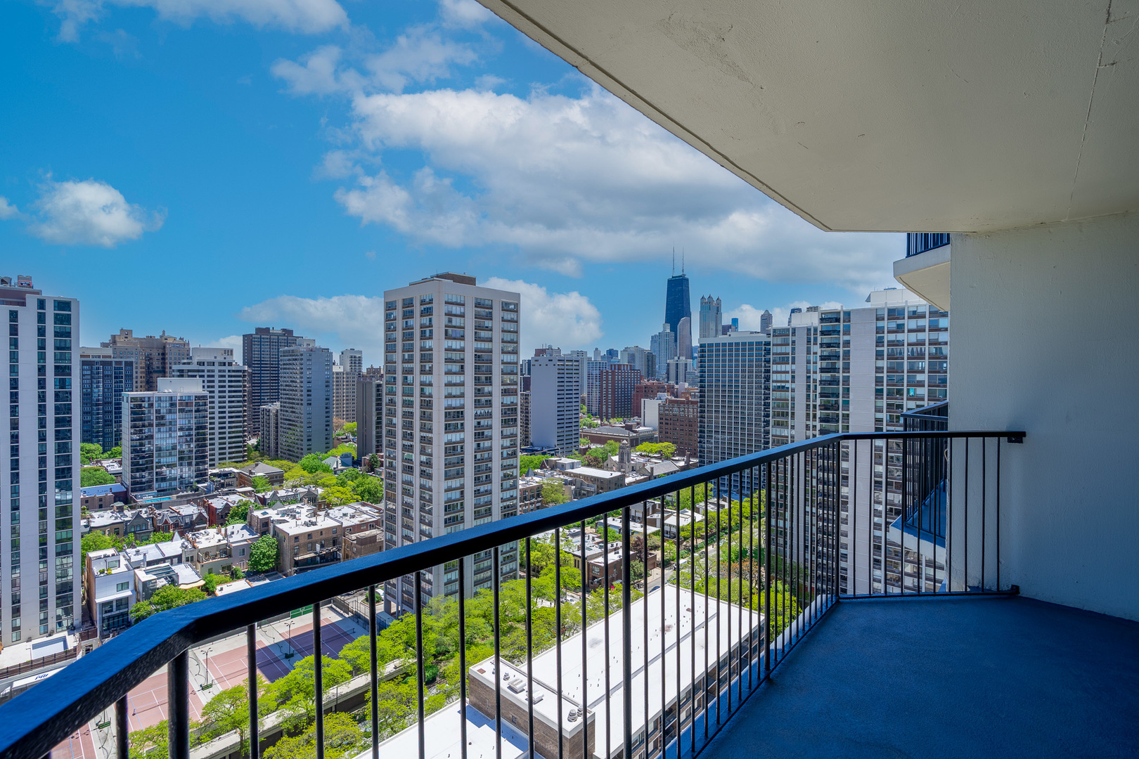 1560 N SANDBURG Terrace 2506J