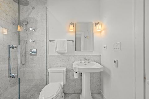 Tiny photo for Kenilworth, IL 60043 (MLS # 12577917)