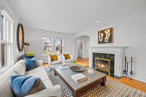 Tiny photo for Kenilworth, IL 60043 (MLS # 12577917)