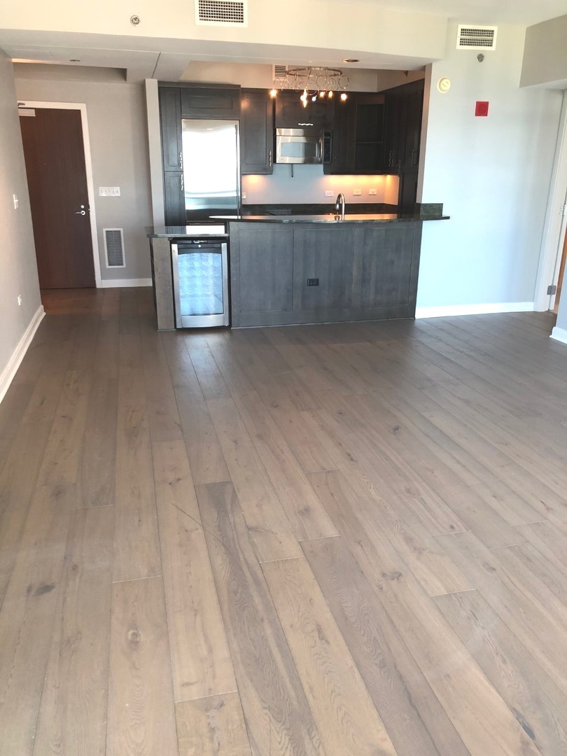 130 N Garland Court 2107