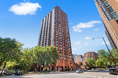 Photo of 899 S Plymouth Court #1505, Chicago, IL 60605 (MLS # 12745660)