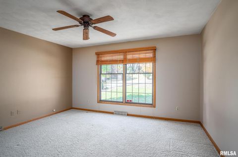 Tiny photo for 2809 32ND Avenue Drive, Moline, IL 61265 (MLS # QC4269058)