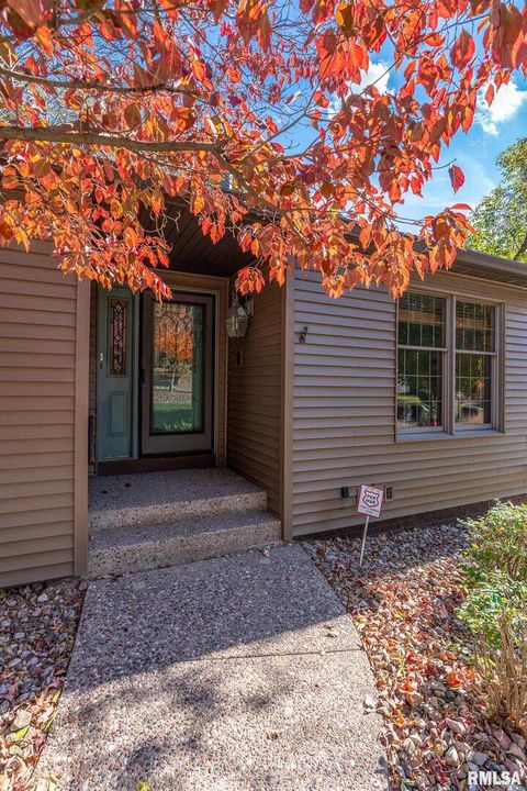 Tiny photo for 2809 32ND Avenue Drive, Moline, IL 61265 (MLS # QC4269058)