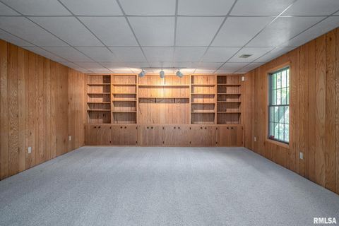 Tiny photo for 2809 32ND Avenue Drive, Moline, IL 61265 (MLS # QC4269058)