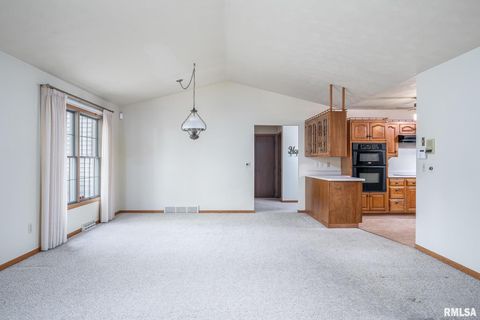 Tiny photo for 2809 32ND Avenue Drive, Moline, IL 61265 (MLS # QC4269058)