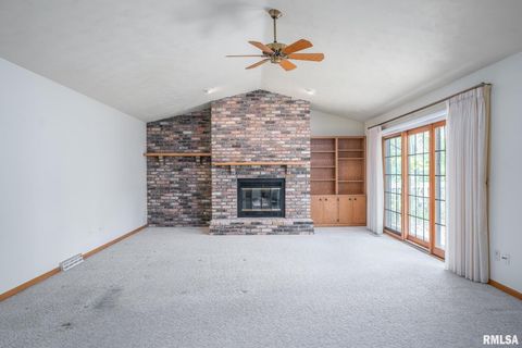 Tiny photo for 2809 32ND Avenue Drive, Moline, IL 61265 (MLS # QC4269058)