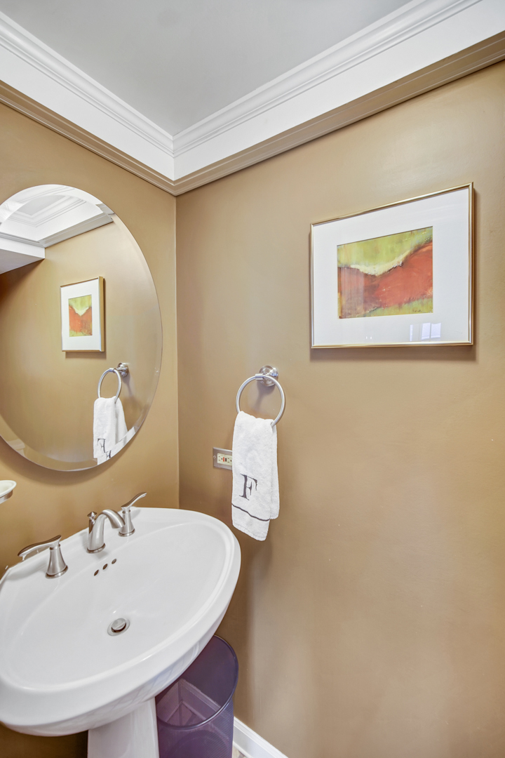 Chicago, Illinois 60643, United States, 5 Bedrooms Bedrooms, ,3 BathroomsBathrooms,Residential,Active,241726