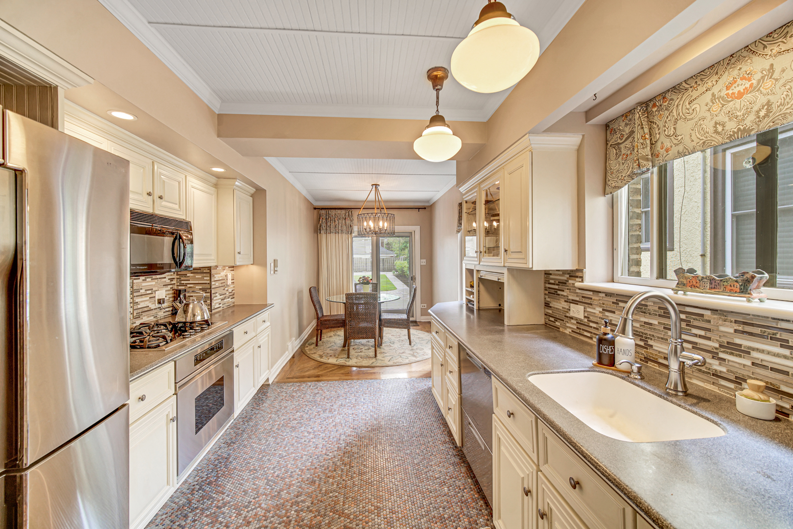 Chicago, Illinois 60643, United States, 5 Bedrooms Bedrooms, ,3 BathroomsBathrooms,Residential,Active,241726